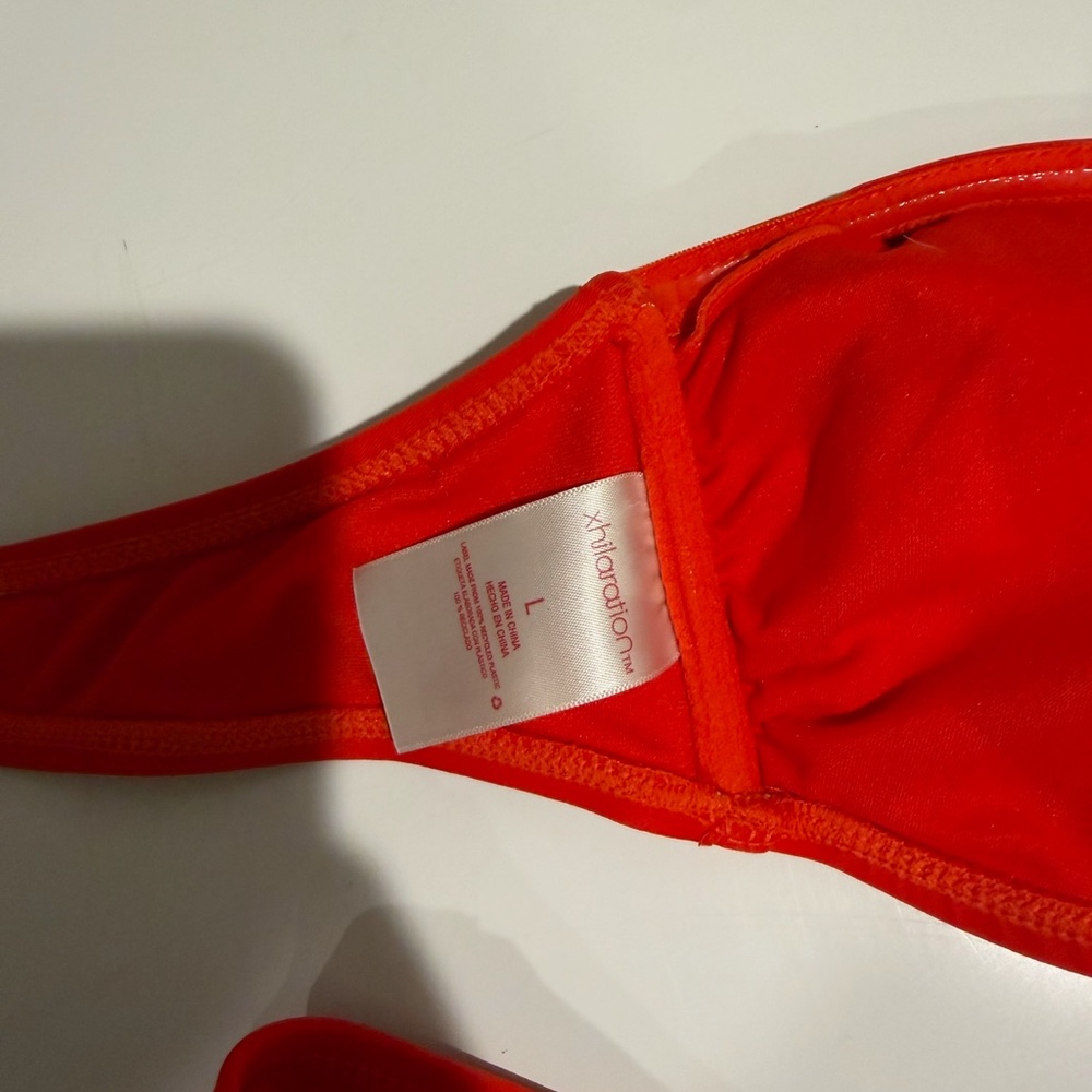Red Bikini - Picture 3 of 5